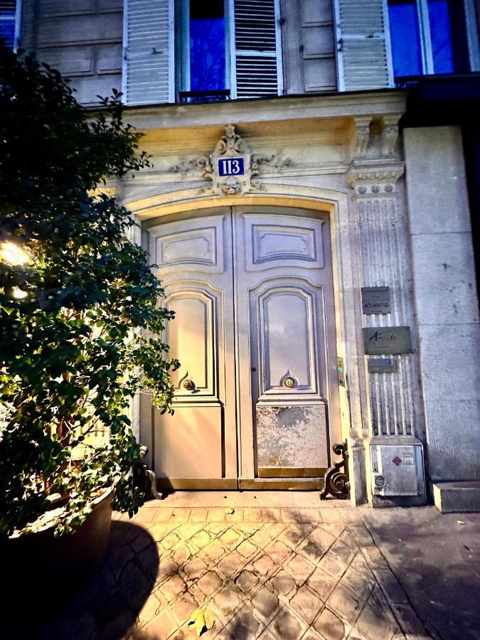 Moderne - Champs Elysees Haussmann * Parijs