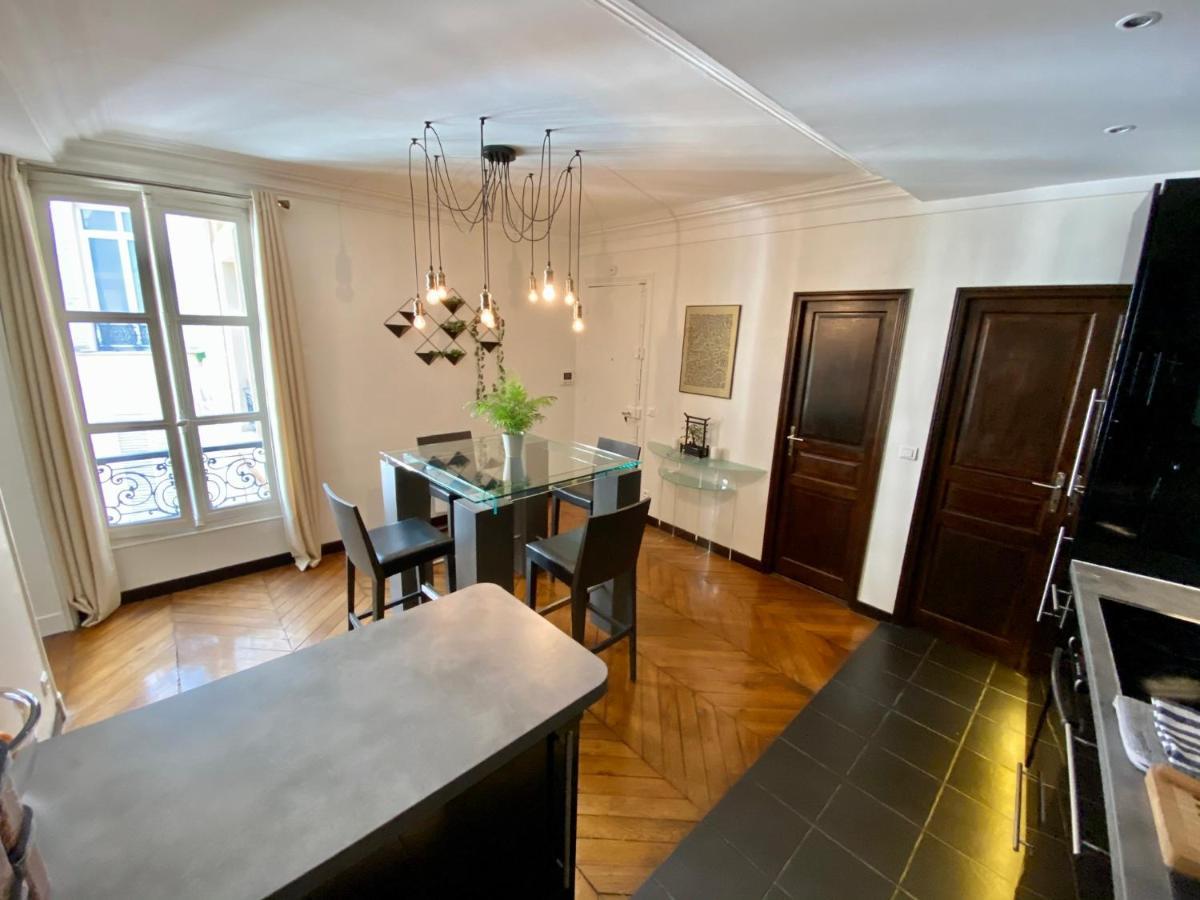 Moderne - Champs Elysees Haussmann Parijs
